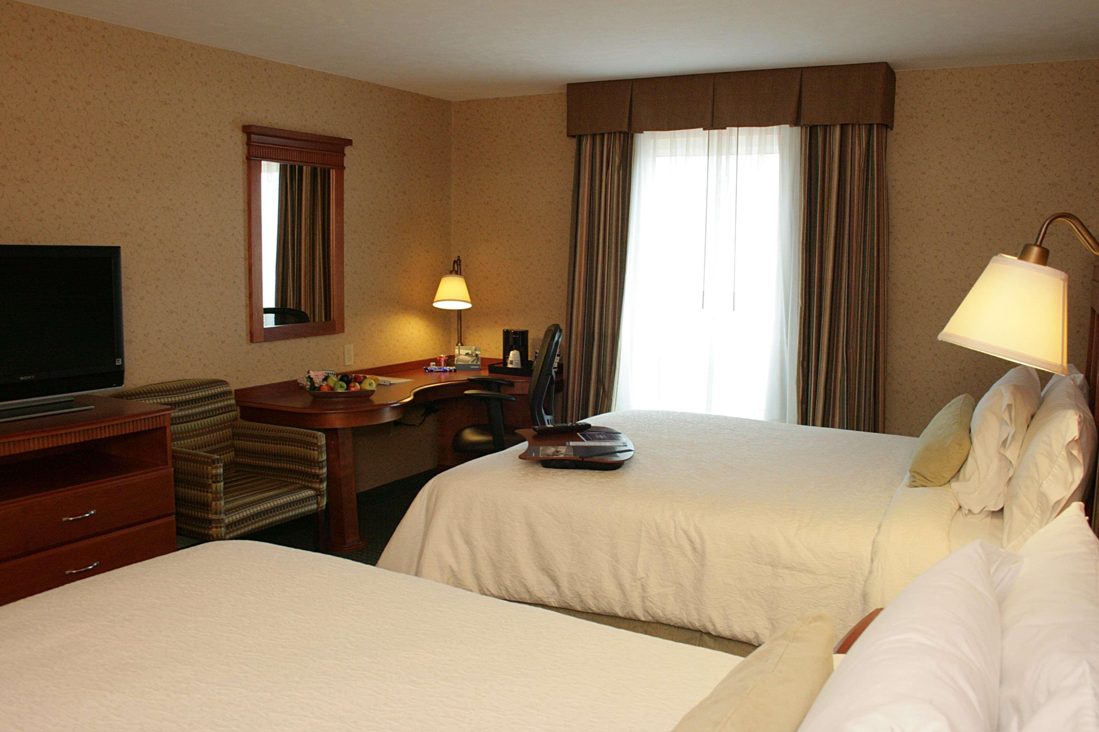 Hampton Inn By Hilton Guadalajara-Aeropuerto Las Pintas Экстерьер фото