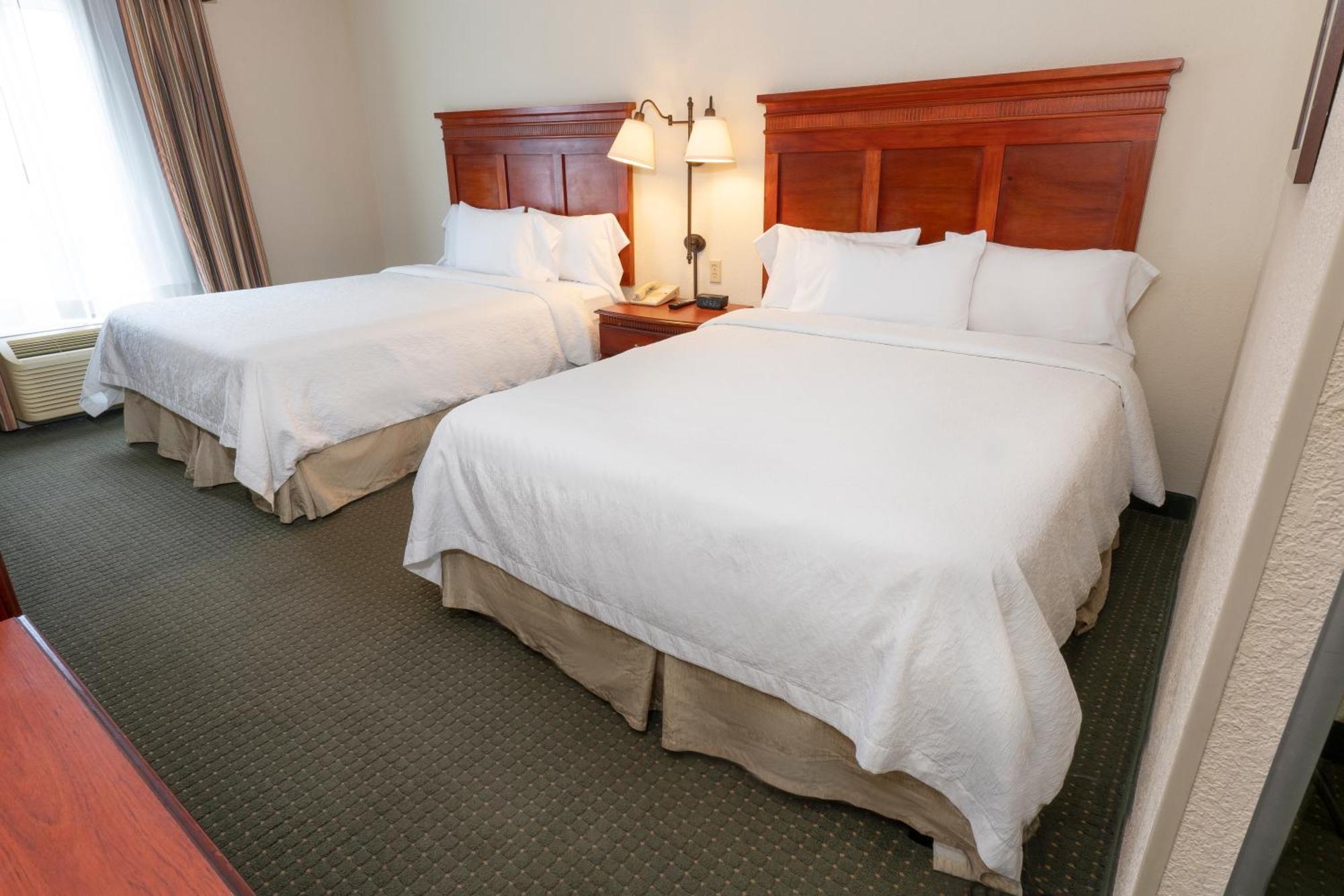 Hampton Inn By Hilton Guadalajara-Aeropuerto Las Pintas Экстерьер фото